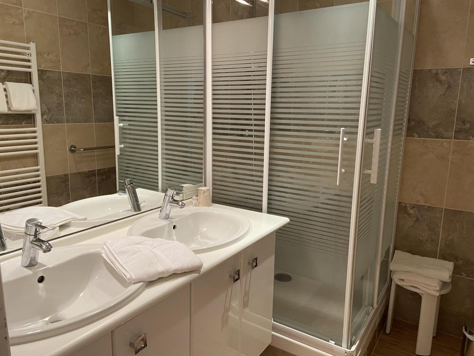 Hotel Beausejour Vic-sur-Cère Pokój zdjęcie